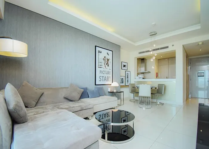 Spacious 1Br Apartment In Damac Paramount Towers Bb