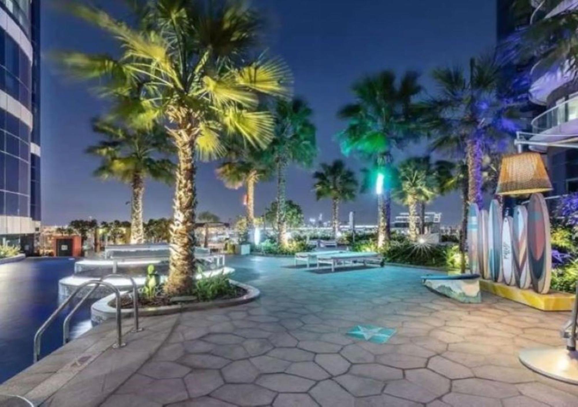 Spacious 1br In Damac Paramount Towers Bb Apartment *